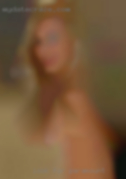 Look for a friend to be discreet in Paramount with!